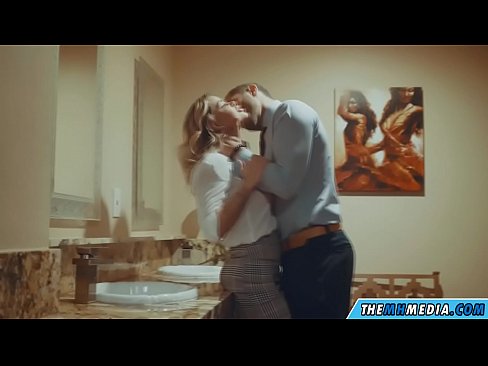 ❤️ Kung ang usa ka busty blonde naghaylo kanimo sa usa ka publiko nga kasilyas ❤️❌ Porno sa pornograpiya ceb.libporno.ru ❌❤